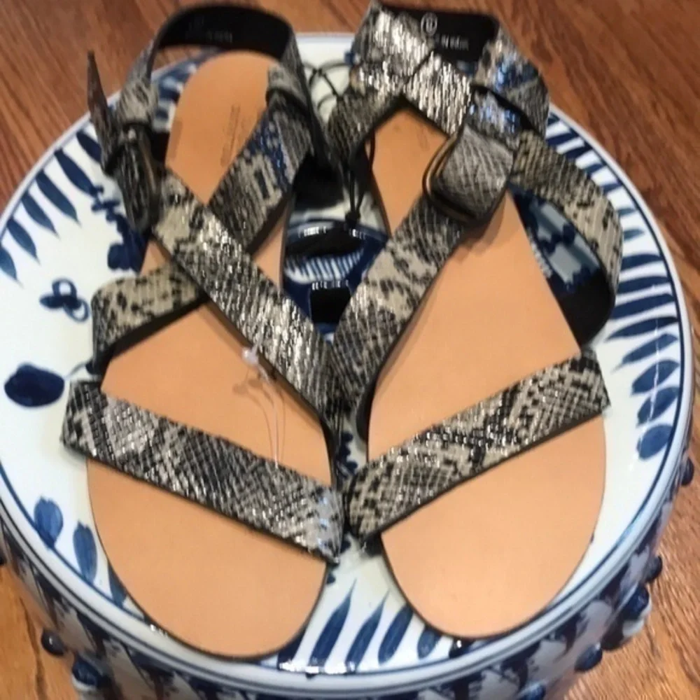 NWOT Urban Outfitters Snakeskin Sandals sz…